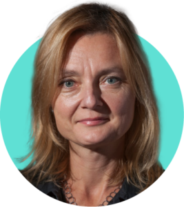 Portait of Magdalena Skipper with green background